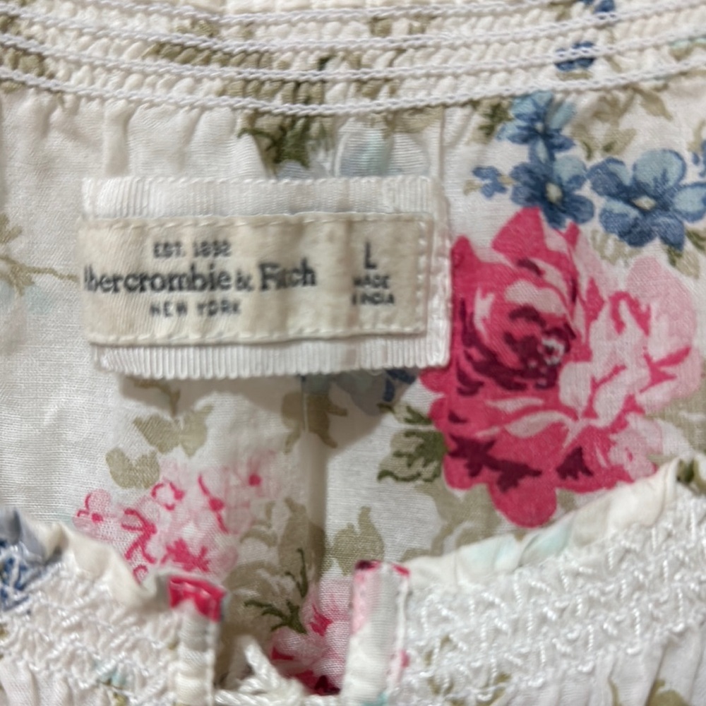 Abercrombie and Fitch Floral off the shoulder key hole Women's Top Large - Picture 2 of 11